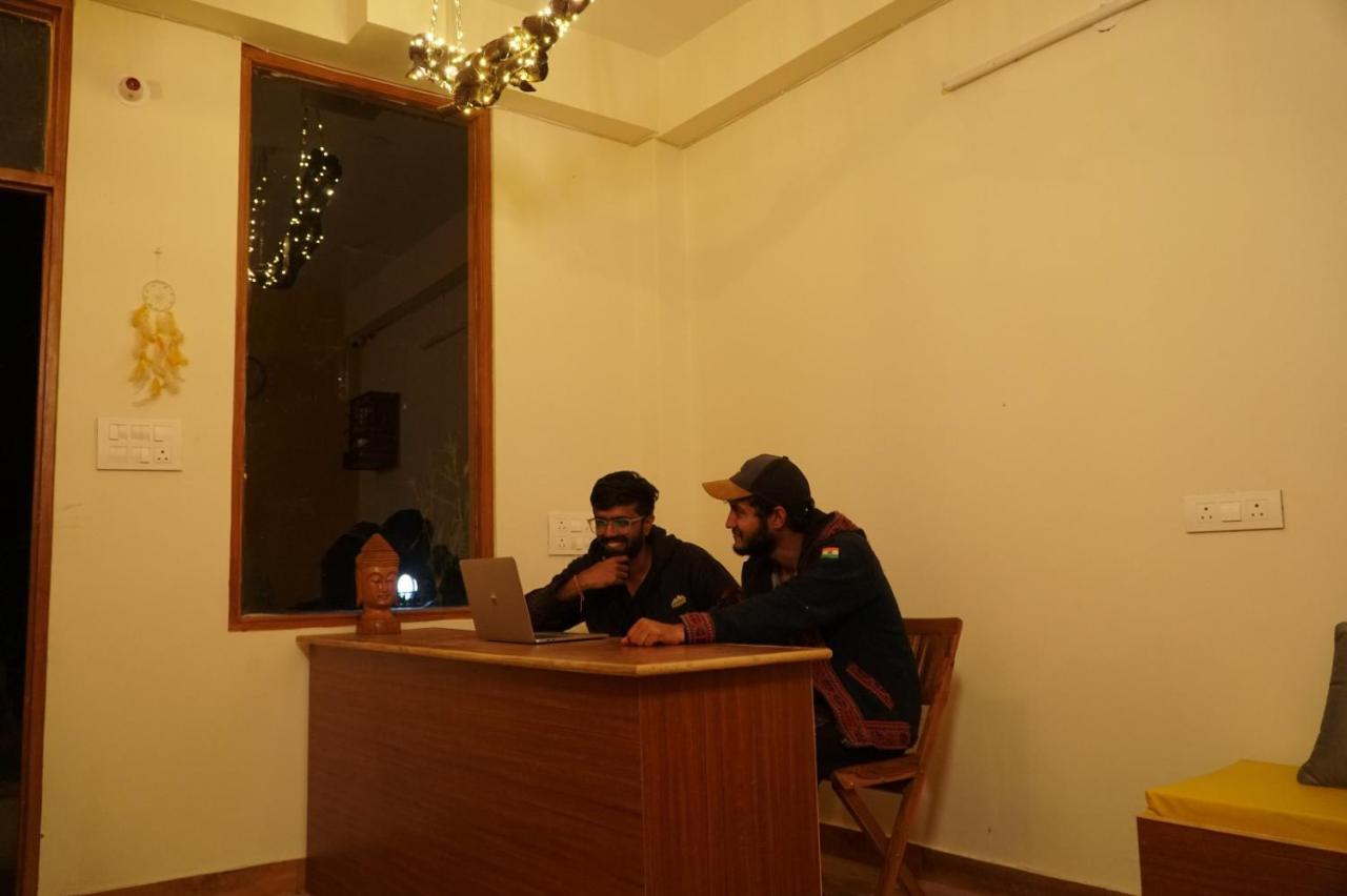 Firefly Hostel 마날리 외부 사진